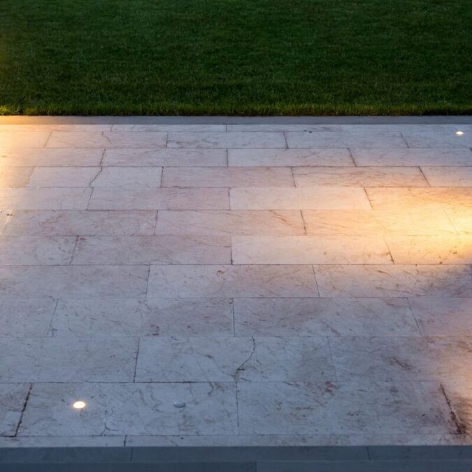 Pose de carrelage ext&eacute;rieur : quelles erreurs &eacute;viter absolument ? Cernay